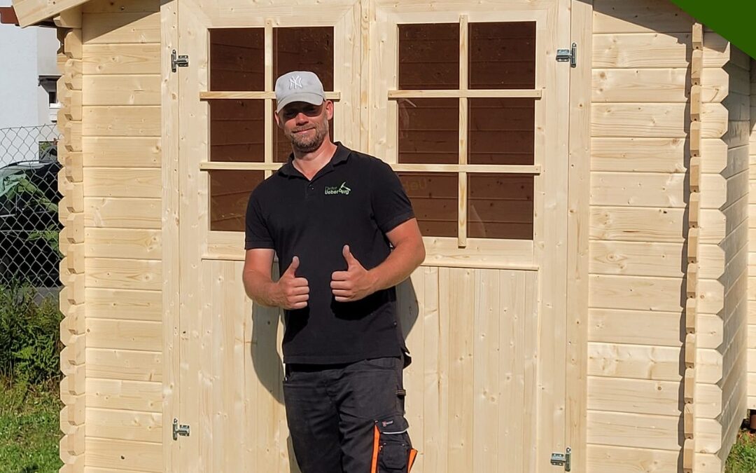 Fachgerecht montiertes kompaktes Gartenhaus aus Holz in Engelskirchen Ueberberg