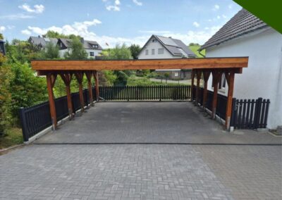 Maßgefertigter Doppelcarport aus Holz für Lindlar