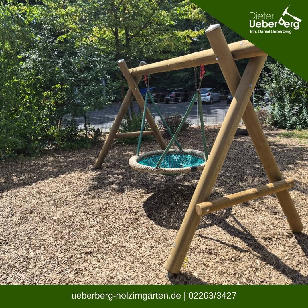 Neue stabile Holzschaukel für Kindergarten in Engelskirchen, Nestschaukel erhalten und Konstruktion erneuert