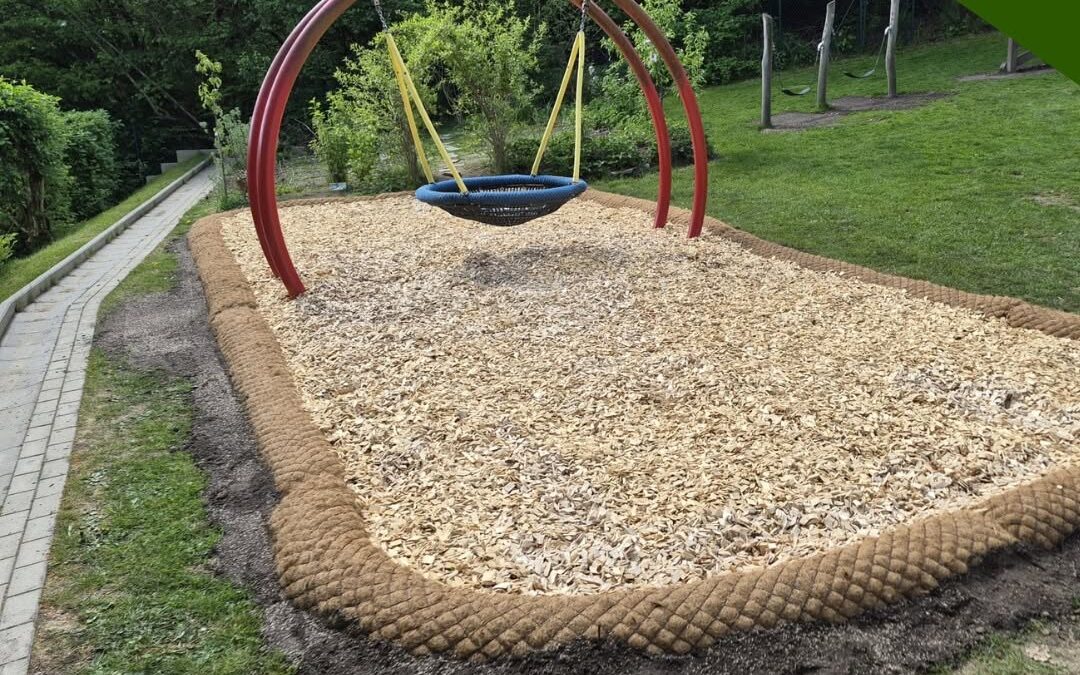 Neuer Fallschutz für Vogelnestschaukel in Engelskirchen