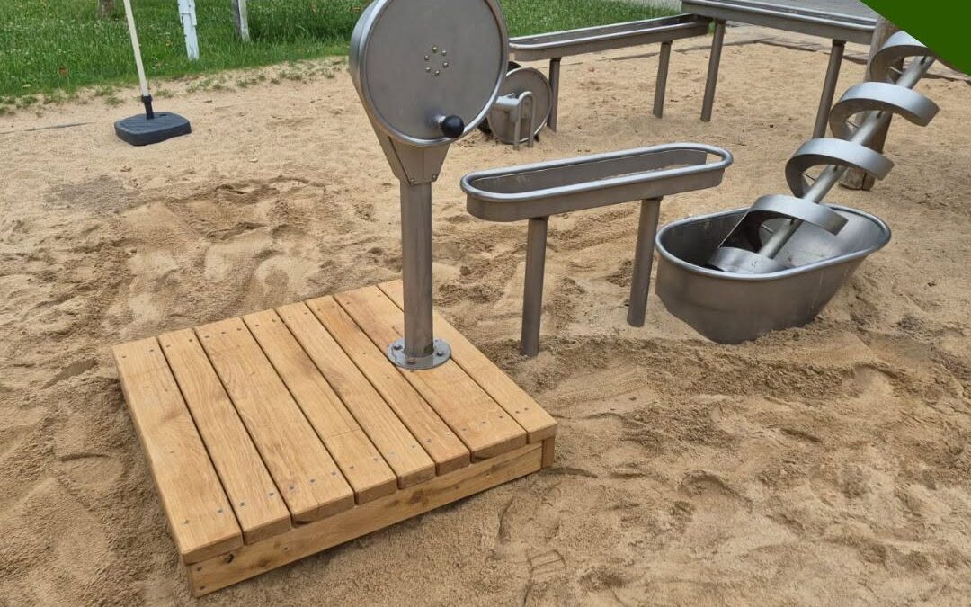 Spielplatzreparatur: Podest erneuert in Gummersbach – Ueberberg (Engelskirchen)